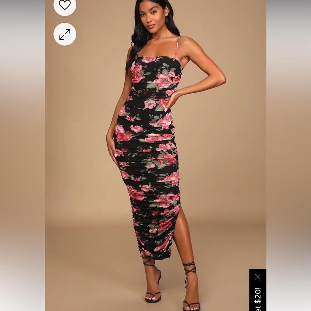 Lulu’s Stun and Only Black Floral print ruched bodycon midi dress. Small